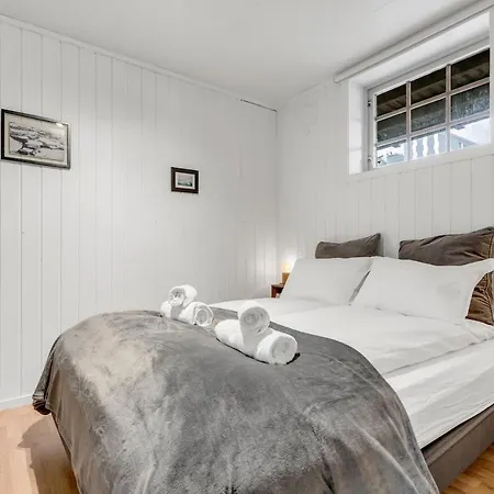 Northern Lights I I Stylish Flat